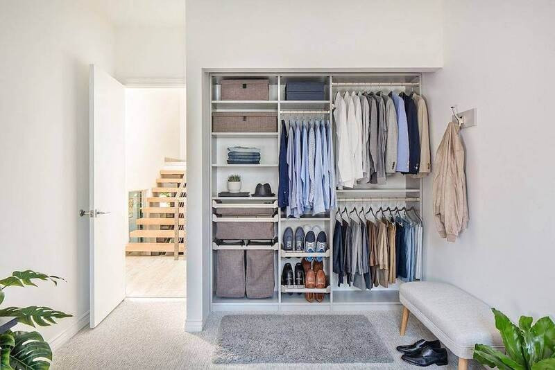 Top 15+ cách sắp xếp tủ quần áo tiện lợi, gọn gàng và hiệu quả nhất